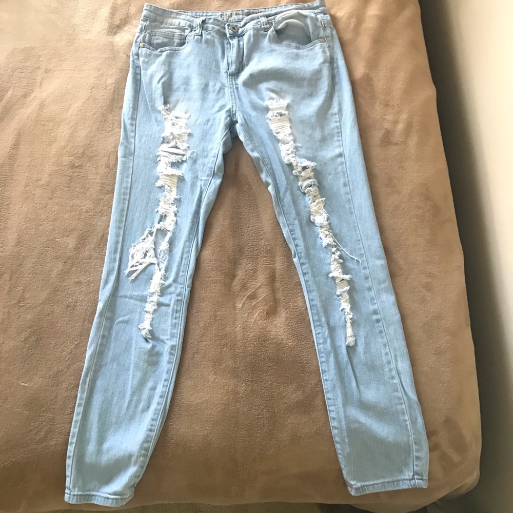Gogo Distressed Light Wash Skinny / Boyfriend Jean